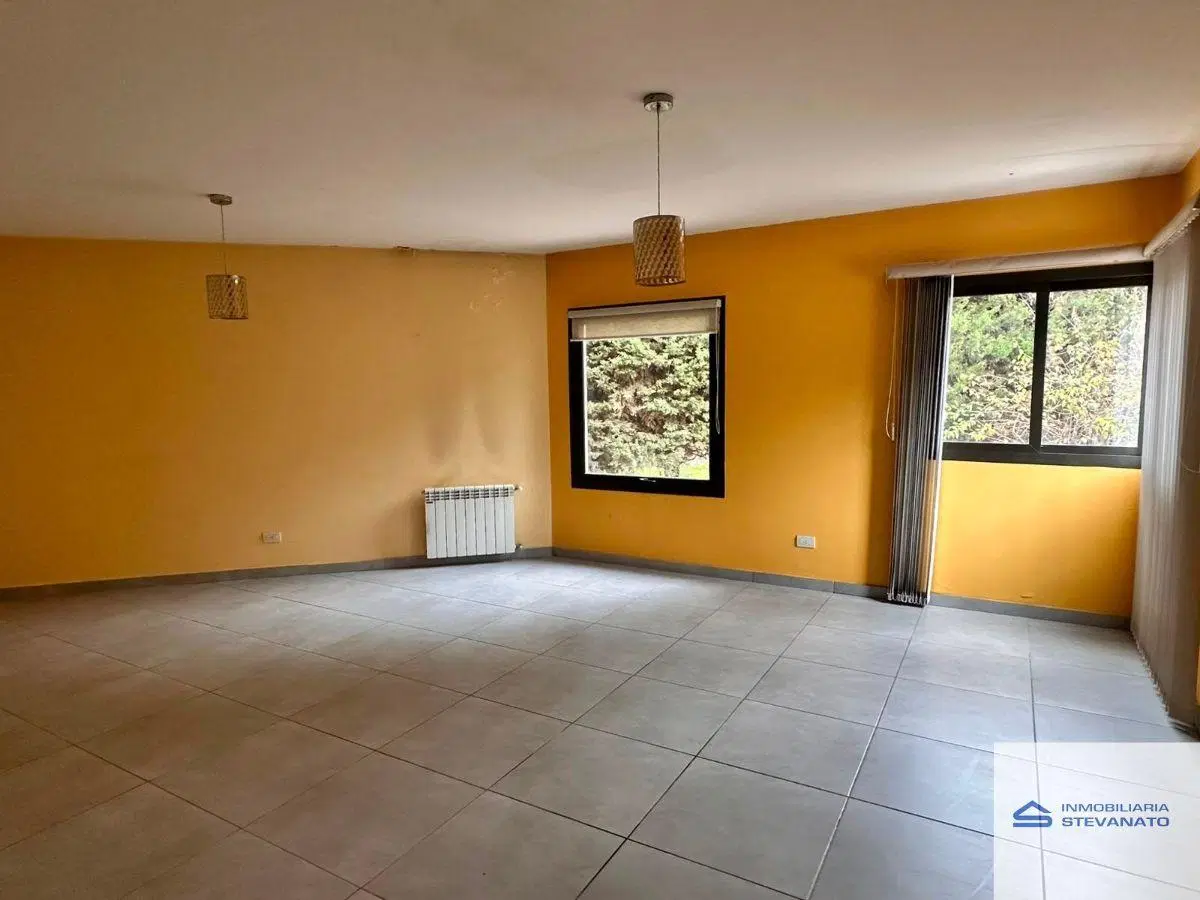Casa en venta de 3 dormitorios c/ cochera en Lunlunta 4