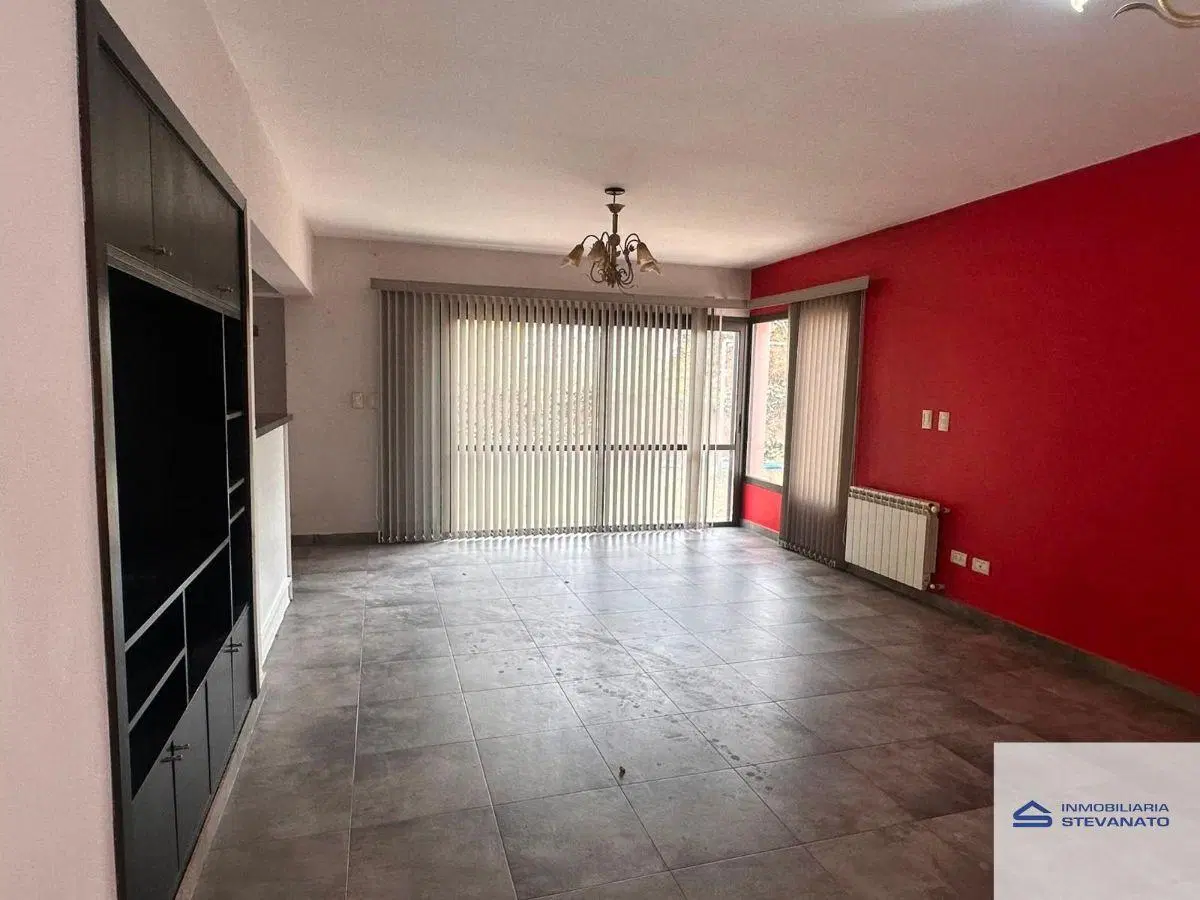 Casa en venta de 3 dormitorios c/ cochera en Lunlunta 1