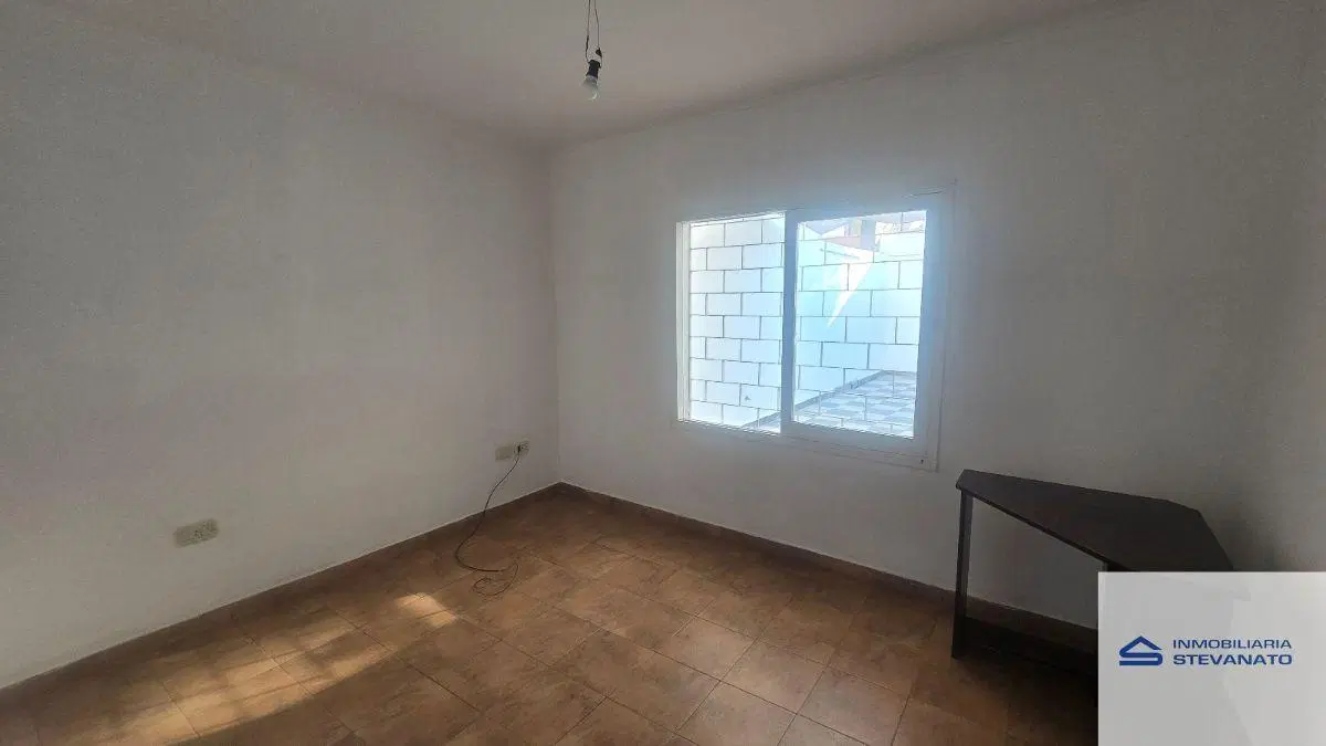 Casa en venta de 3 dormitorios c/ cochera en Godoy Cruz 2