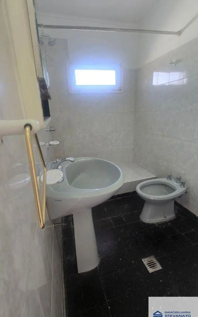 Casa en venta de 3 dormitorios c/ cochera en Godoy Cruz 1