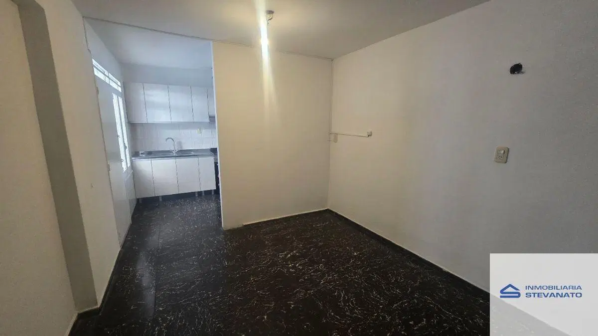 Casa en venta de 3 dormitorios c/ cochera en Godoy Cruz 4