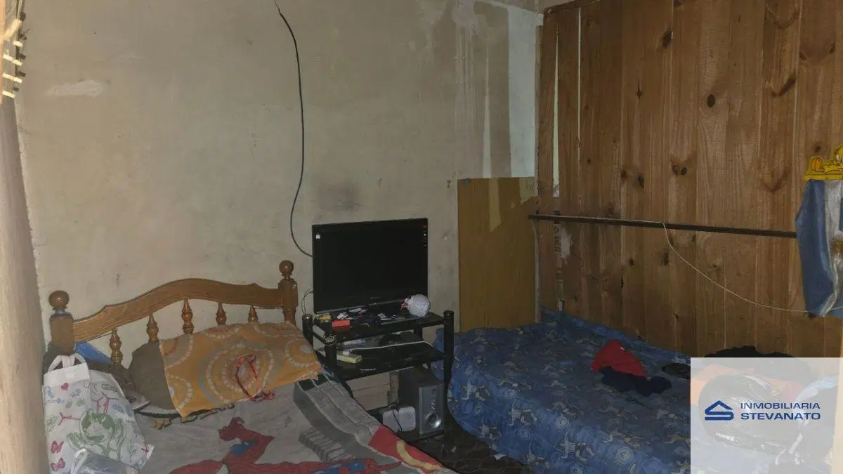 Casa en venta c/ cochera en 4.ª Sección Área Fundacional 5