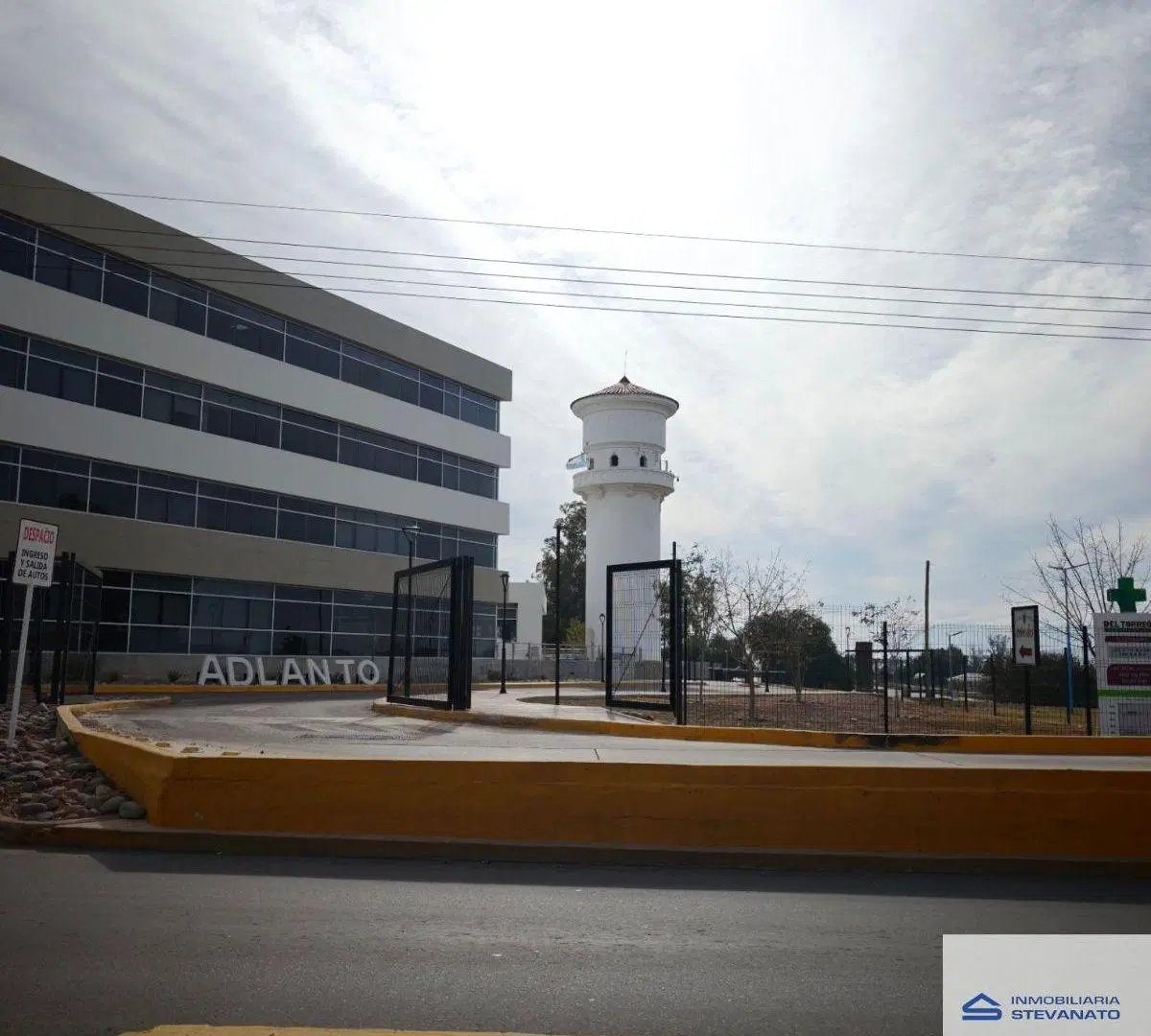 Departamento en alquiler c/ cochera en Luzuriaga 4