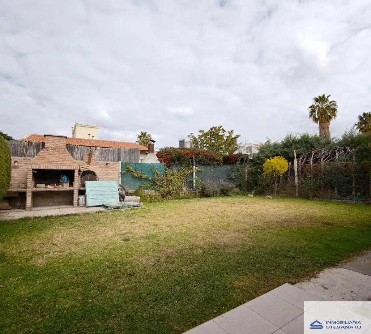 Casa en alquiler c/ cochera en Maipú 5