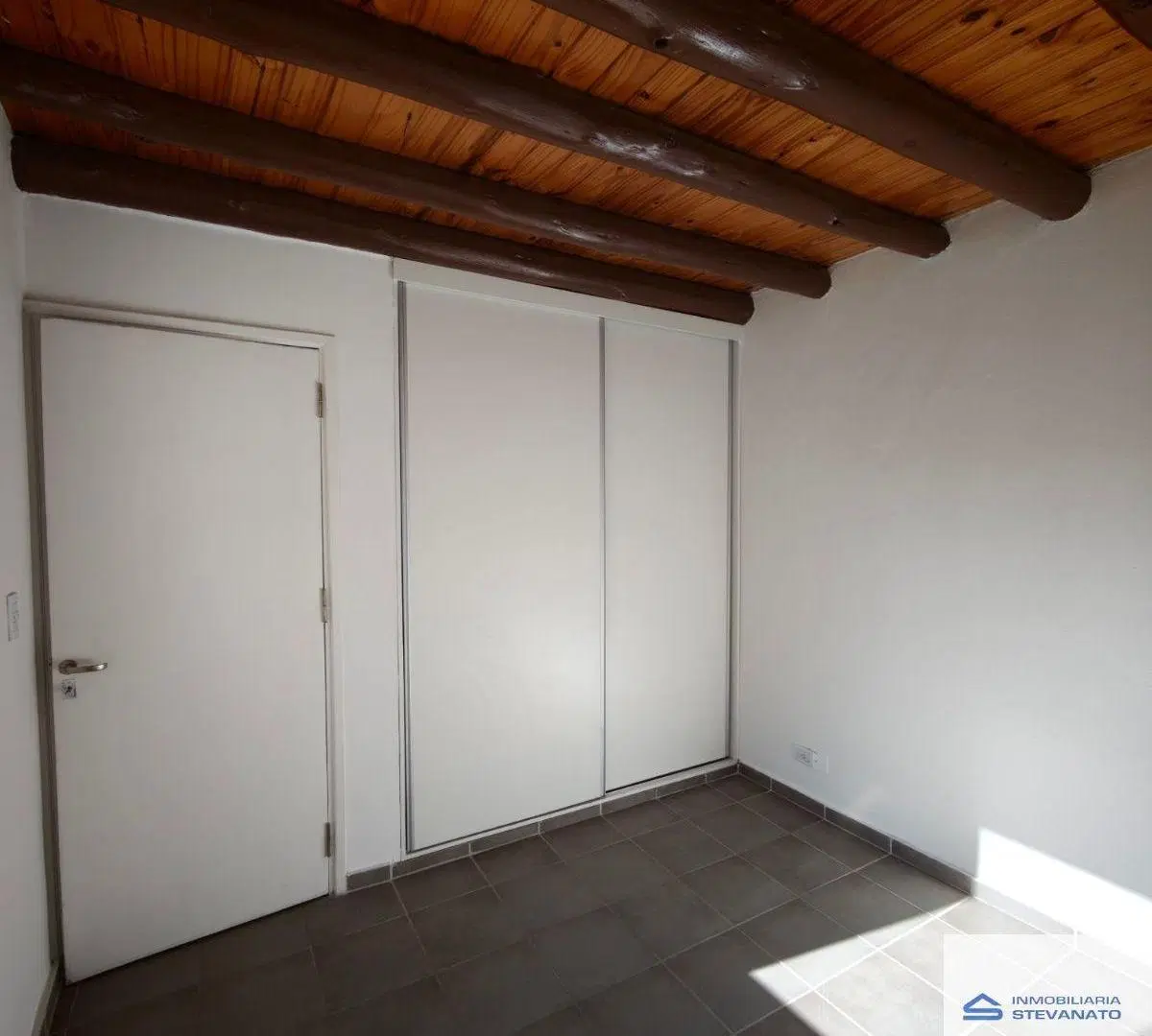 Departamento en alquiler c/ cochera en Maipú 5