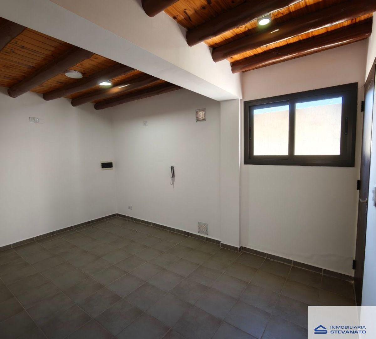 Foto de Departamento en alquiler c/ cochera en Maipú, imagen 3
