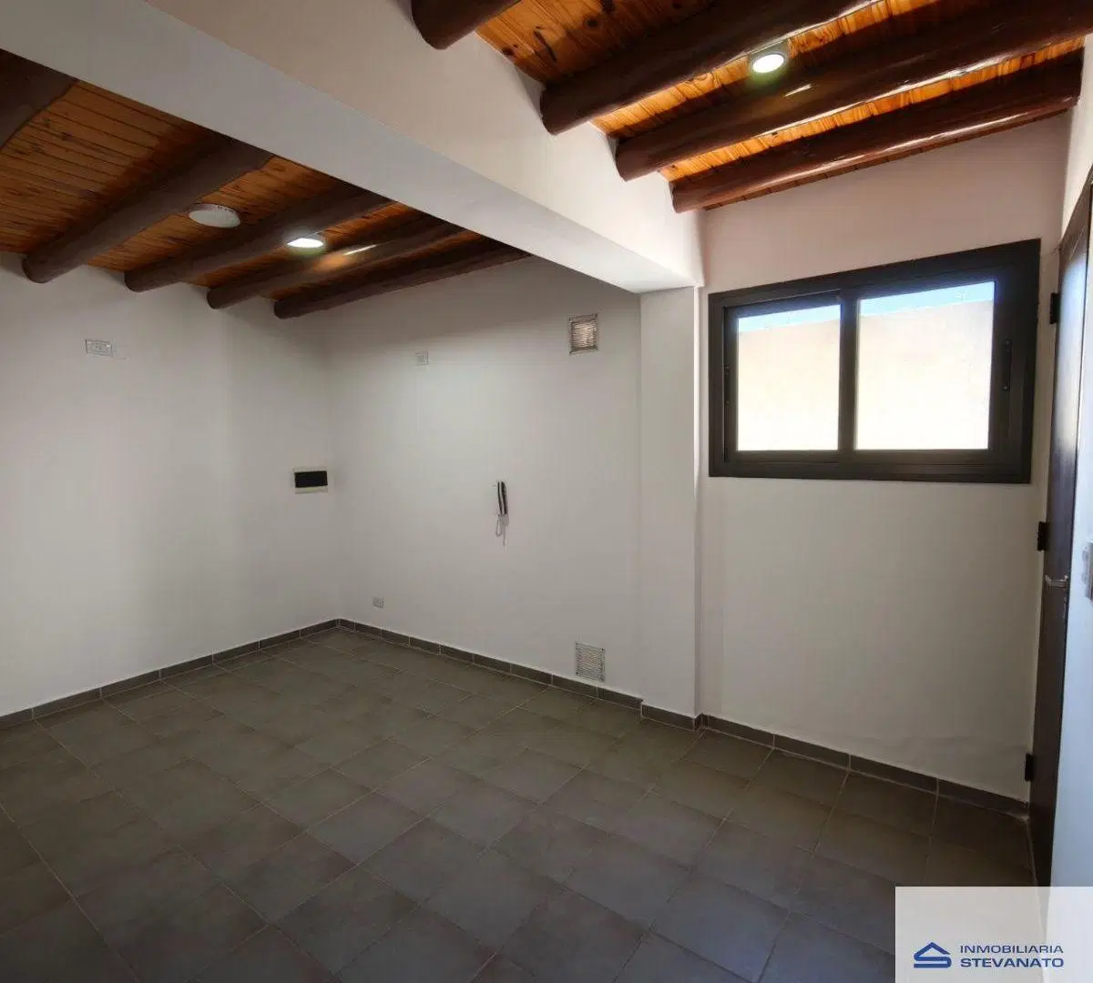 Departamento en alquiler c/ cochera en Maipú 3