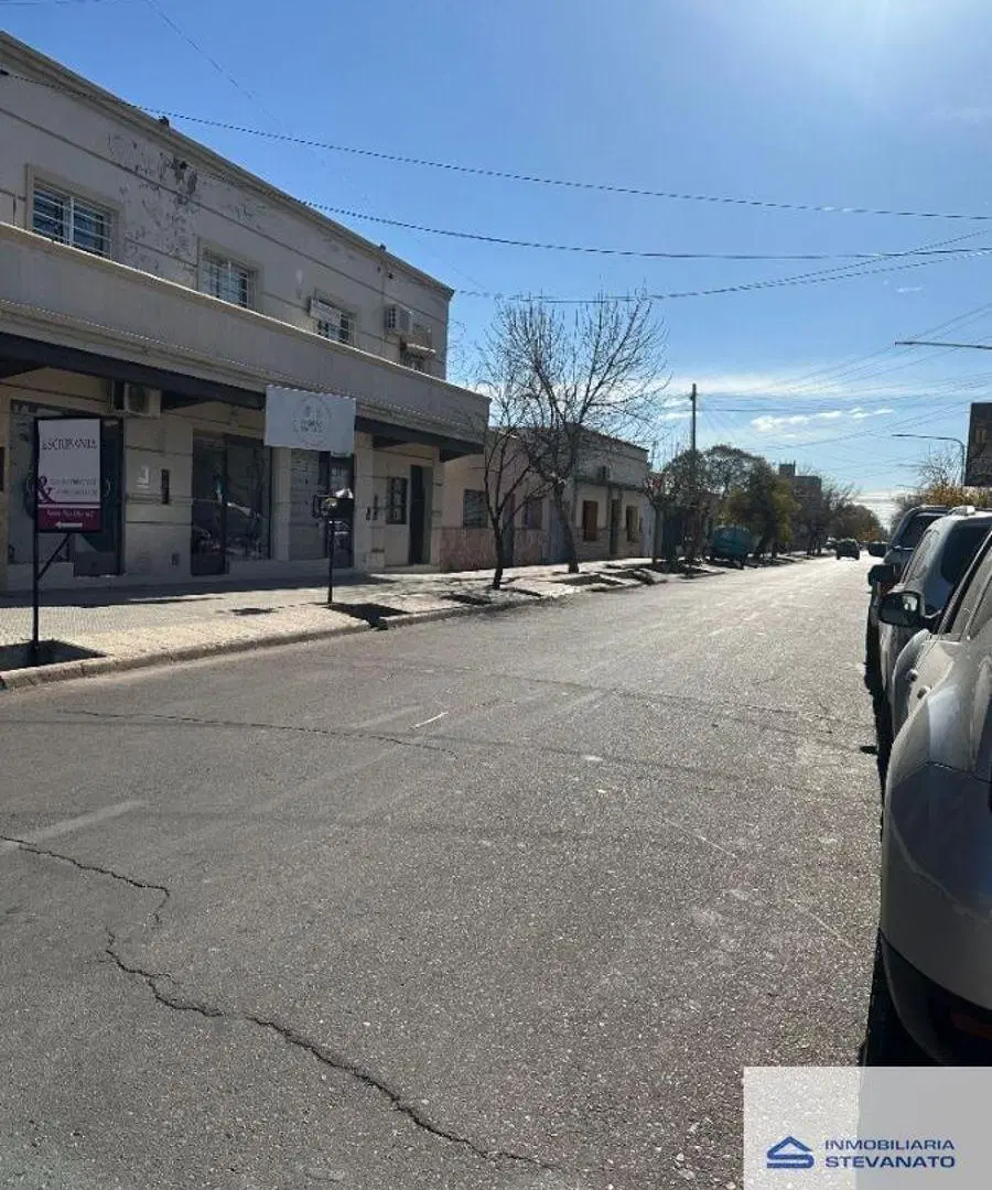 Local comercial en alquiler ubicado en Maipú 5