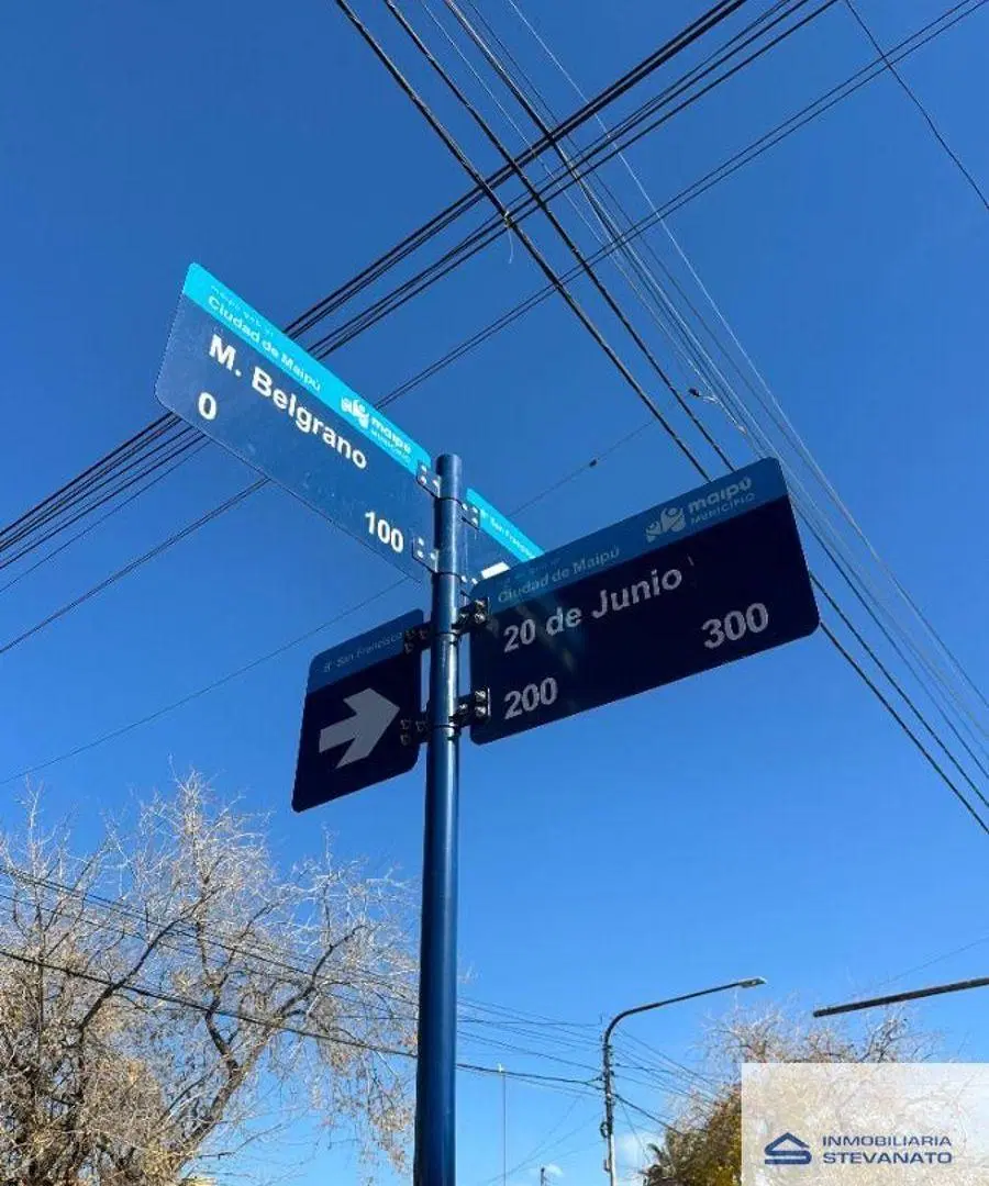 Local comercial en alquiler ubicado en Maipú 4