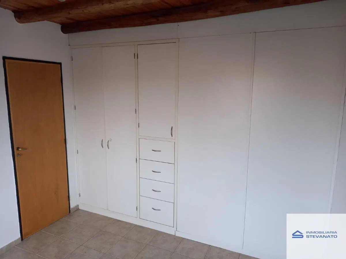 Dúplex en alquiler de 2 dormitorios c/ cochera en Maipú 2