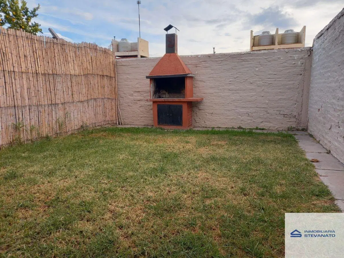 Dúplex en alquiler de 2 dormitorios c/ cochera en Maipú 4