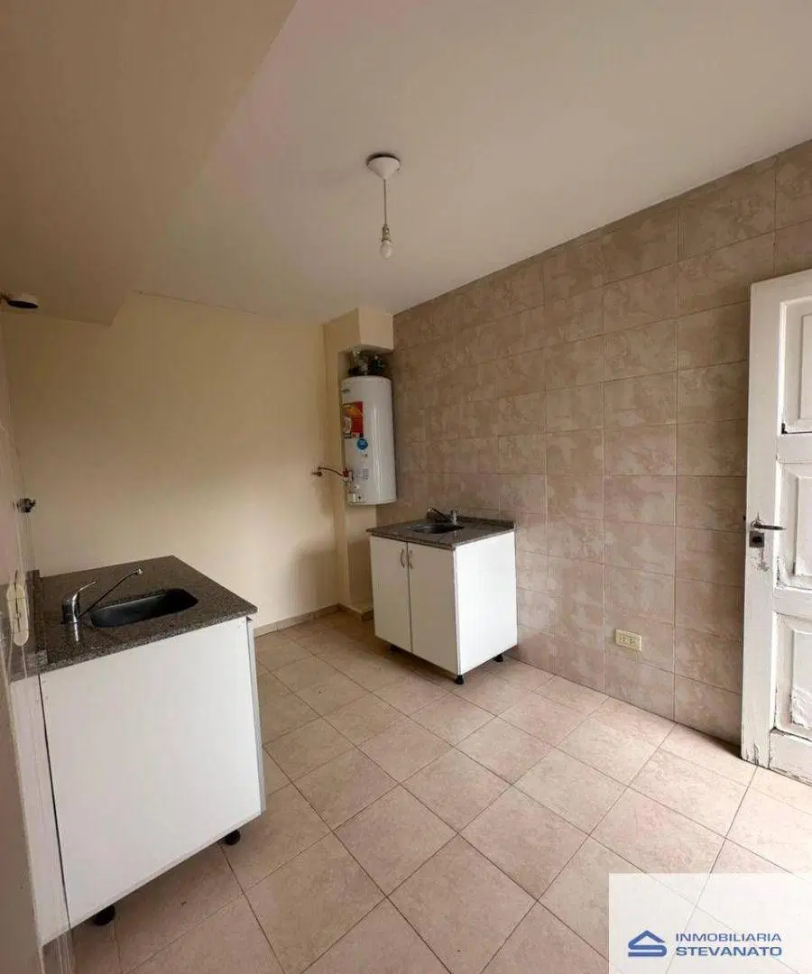 Departamento en alquiler c/ cochera en Maipú 1