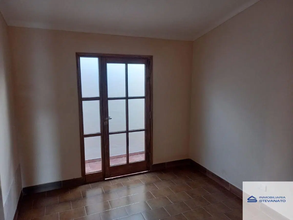 Casa en alquiler de 3 dormitorios c/ cochera en Maipú 3