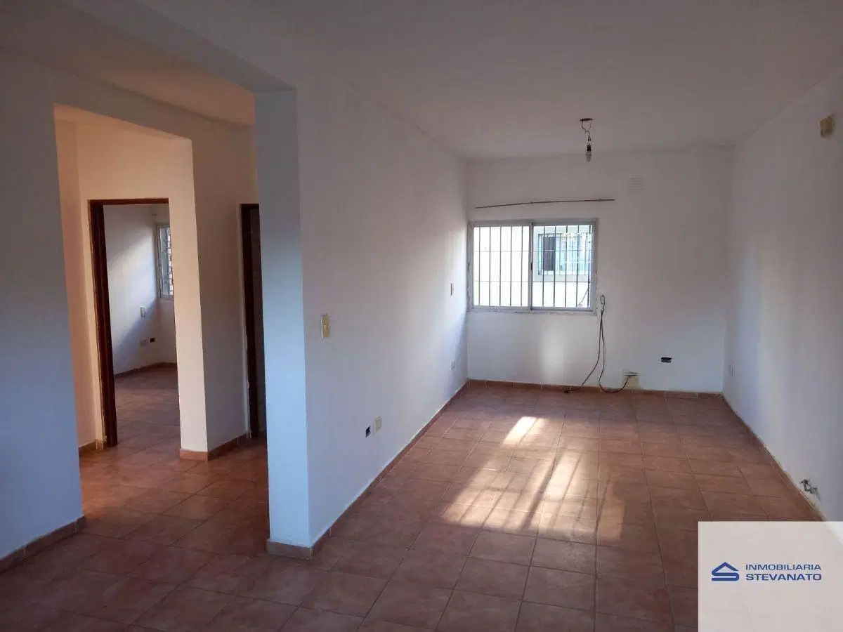 Departamento en alquiler de 2 dormitorios c/ cochera en Luzuriaga 3