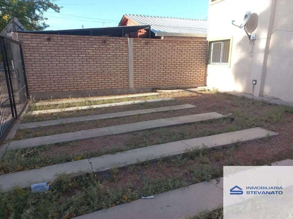 Departamento en alquiler de 2 dormitorios c/ cochera en Luzuriaga 5
