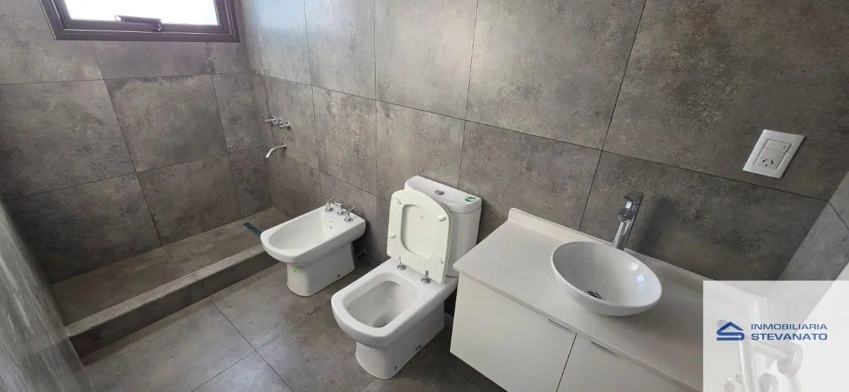 Departamento en alquiler c/ cochera en Maipú 4