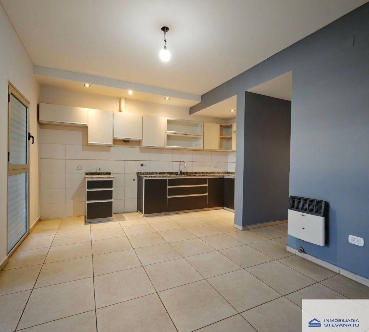 Foto de Dúplex en alquiler c/ cochera en Dorrego, imagen 2