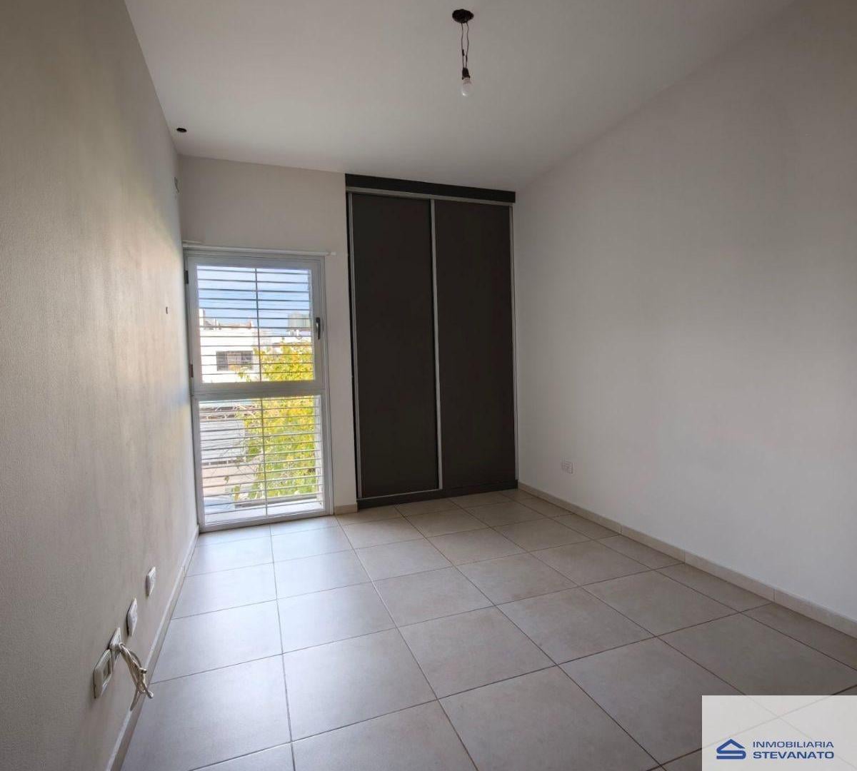 Foto de Dúplex en alquiler c/ cochera en Dorrego, imagen 1