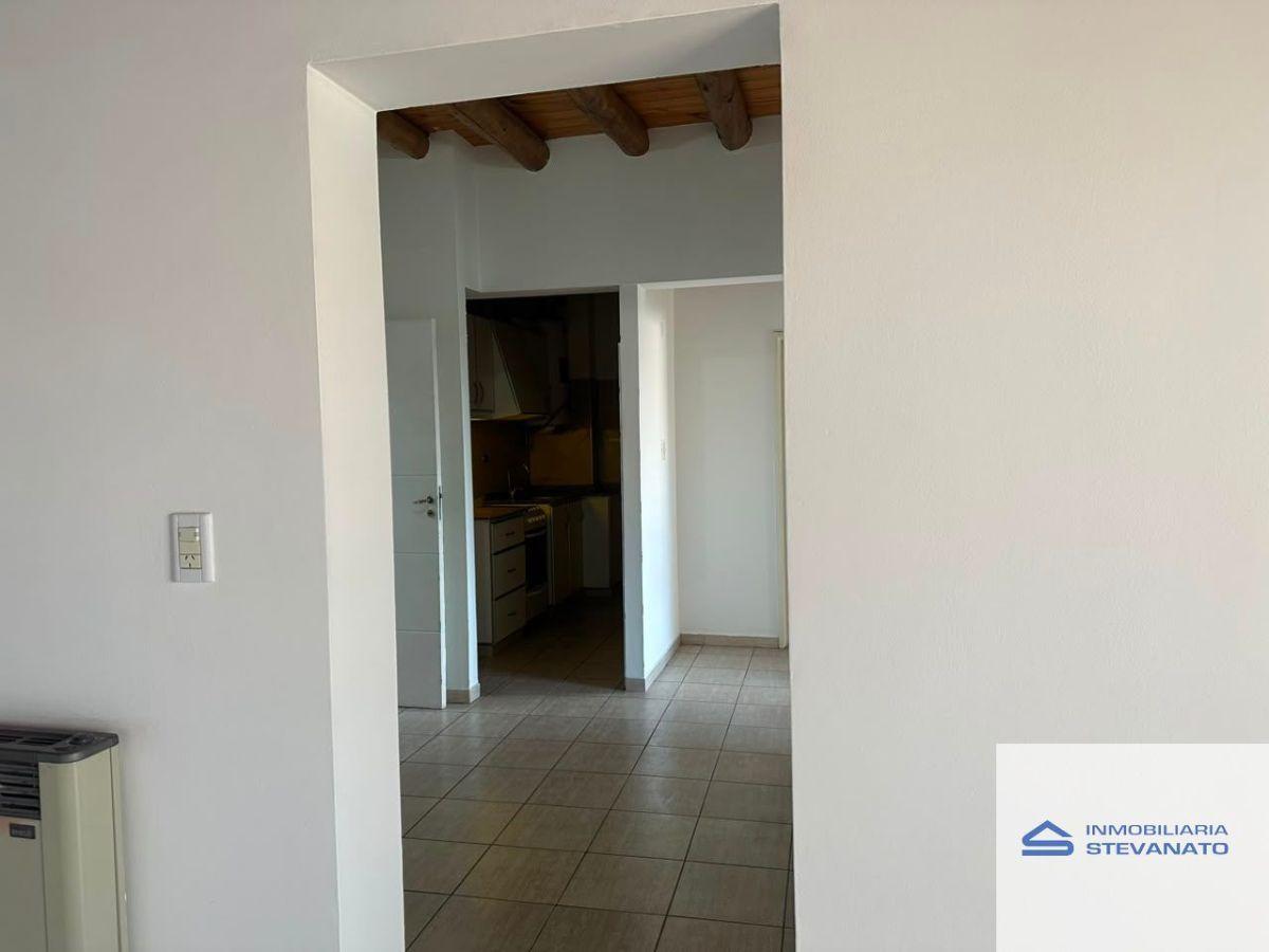 Foto de Departamento en alquiler en Maipú, imagen 2