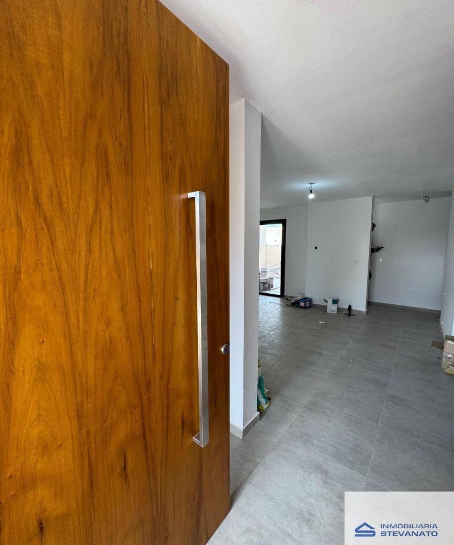 Foto de Casa en venta c/ cochera en Russell, imagen 1