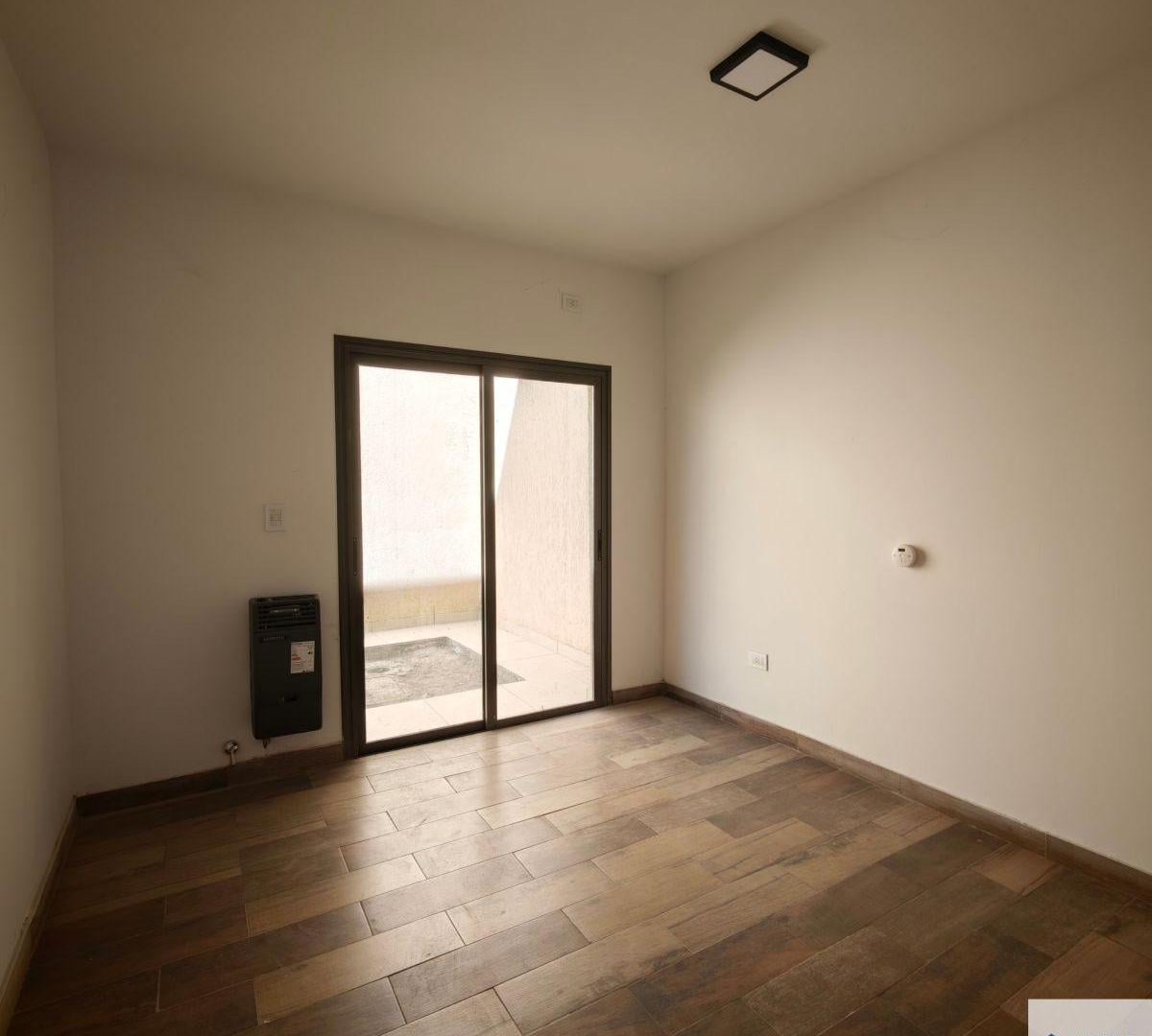 Foto de Departamento en alquiler c/ cochera en Maipú, imagen 3