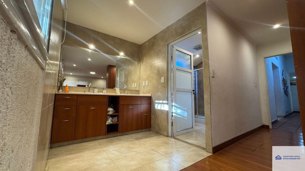 Foto de Casa en venta de 3 dormitorios c/ cochera en Coquimbito, imagen 2