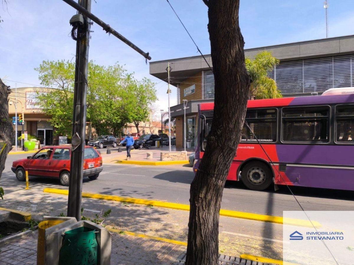 Foto de Local comercial en alquiler ubicado en Maipú, imagen 4