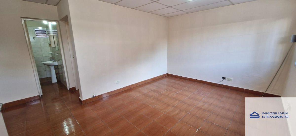 Foto de Casa en alquiler de 1 dormitorio c/ cochera en Maipú, imagen 2