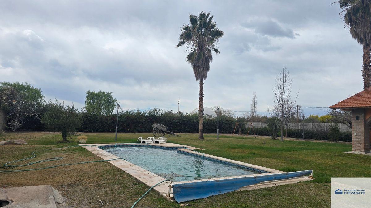 Foto de Casa quinta en venta de 240m2 ubicado en Lunlunta, imagen 1