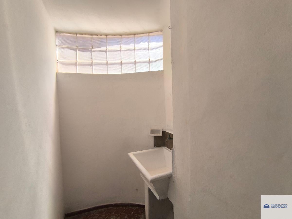Foto de Departamento en alquiler c/ cochera en Maipú, imagen 5