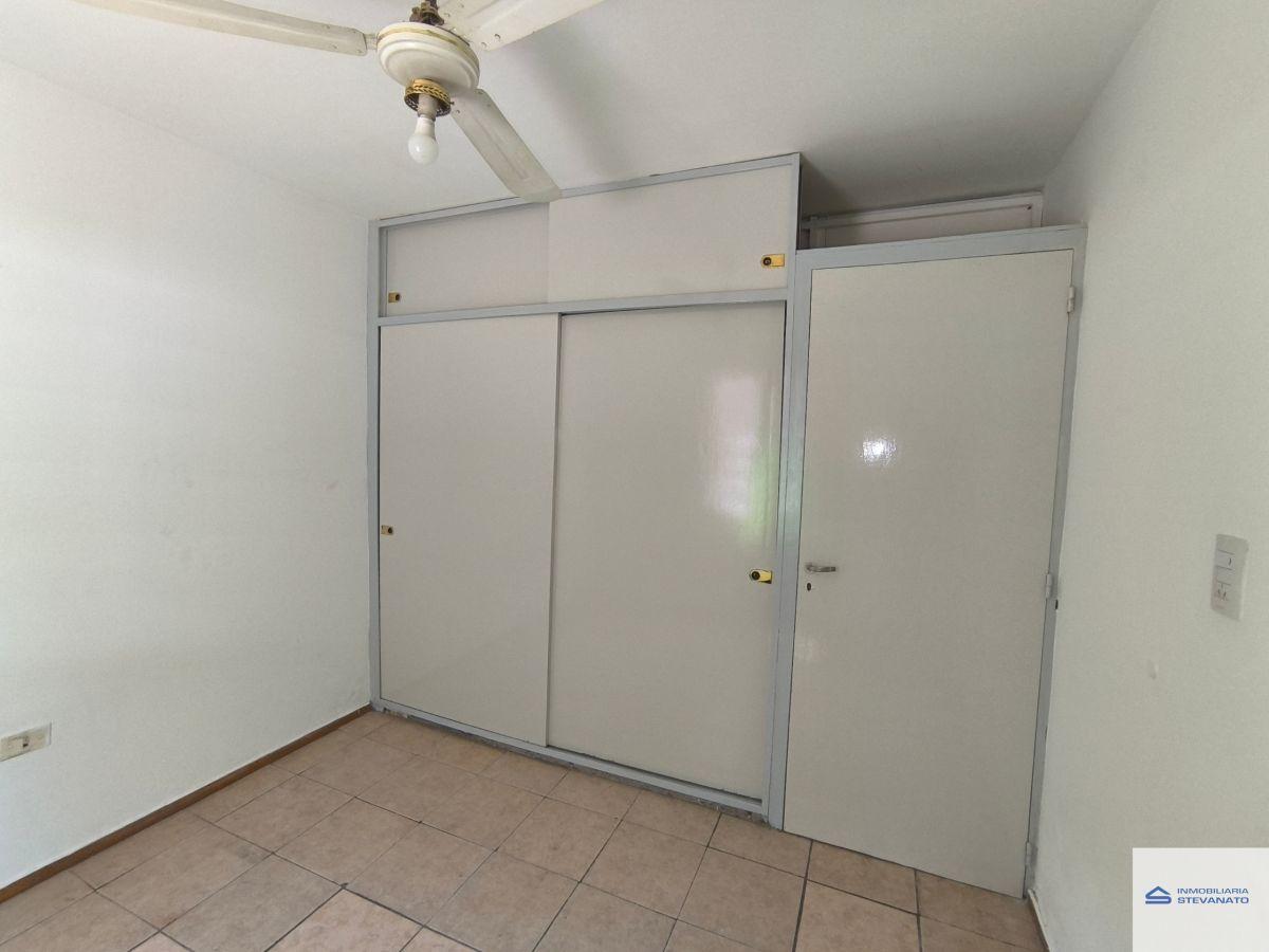 Foto de Departamento en alquiler c/ cochera en Maipú, imagen 2