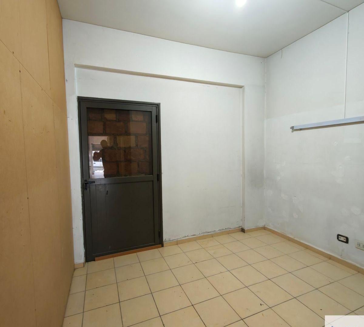 Foto de Local comercial en alquiler ubicado en Maipú, imagen 2