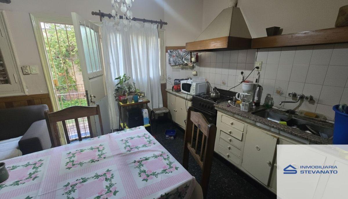 Foto de Casa en venta c/ cochera en Godoy Cruz, imagen 2
