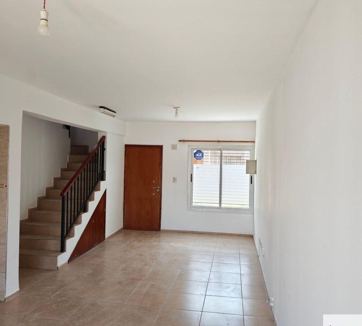 Foto de Dúplex en alquiler c/ cochera en Maipú, imagen 4