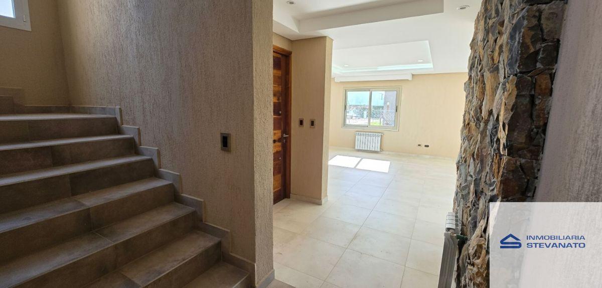 Foto de Casa en alquiler c/ cochera en Maipú, imagen 4