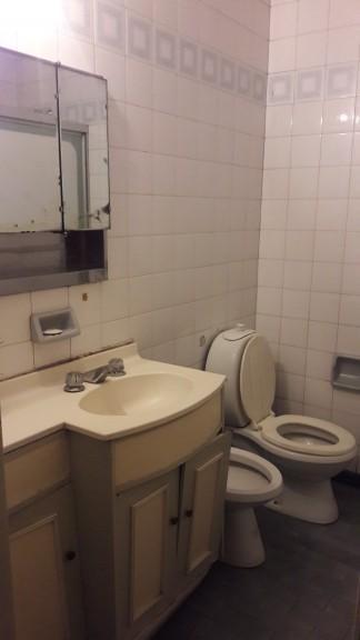 Vendemos Amplio Piso Zona Microcentro - Mendoza 2