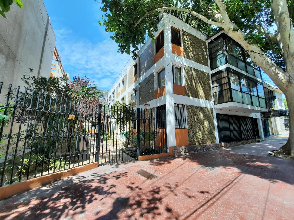 Departamento en Venta - Centro de Mendoza - 2 Dorm.. Apto Profesional 2