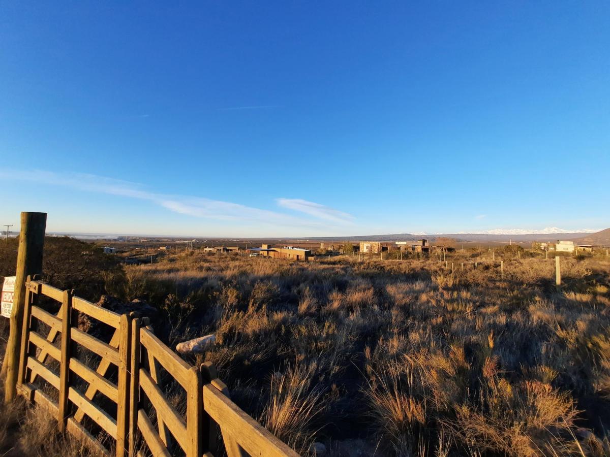Oportunidad - Hermoso Terreno en "Altos La Crucesita Eco Country". Lujan de Cuyo 5