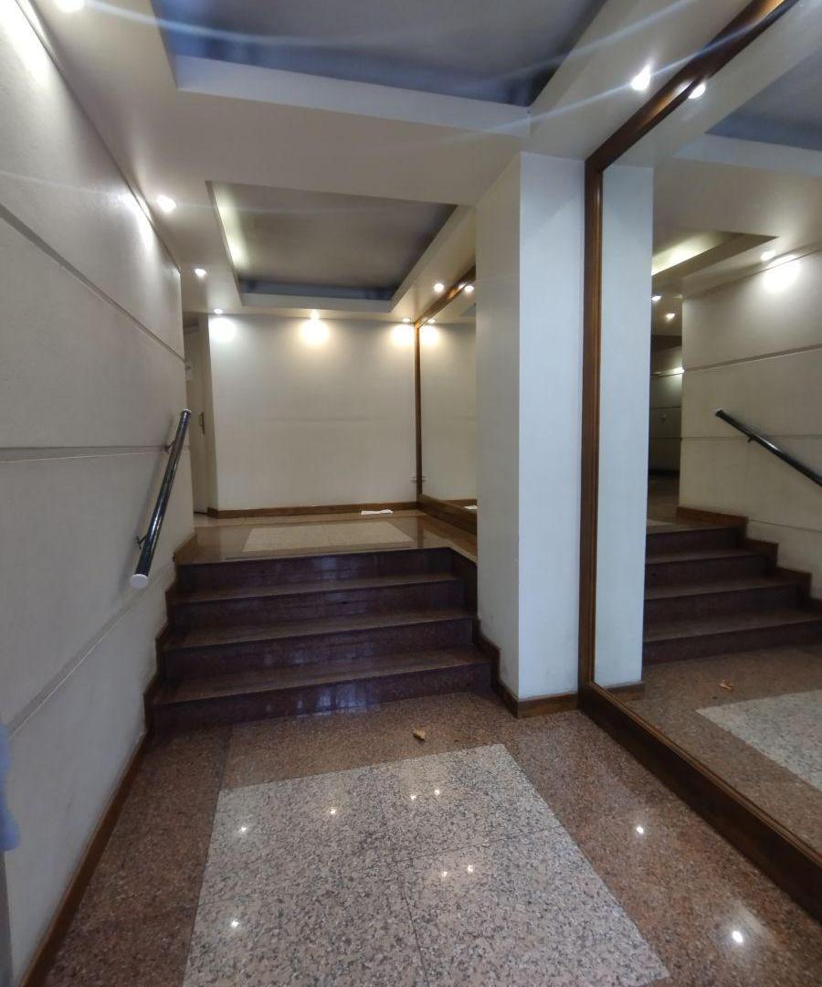 Foto de Exclusiva Oficina Dúplex en Alquiler, 130 m² en Pedro Molina y Av, imagen 1