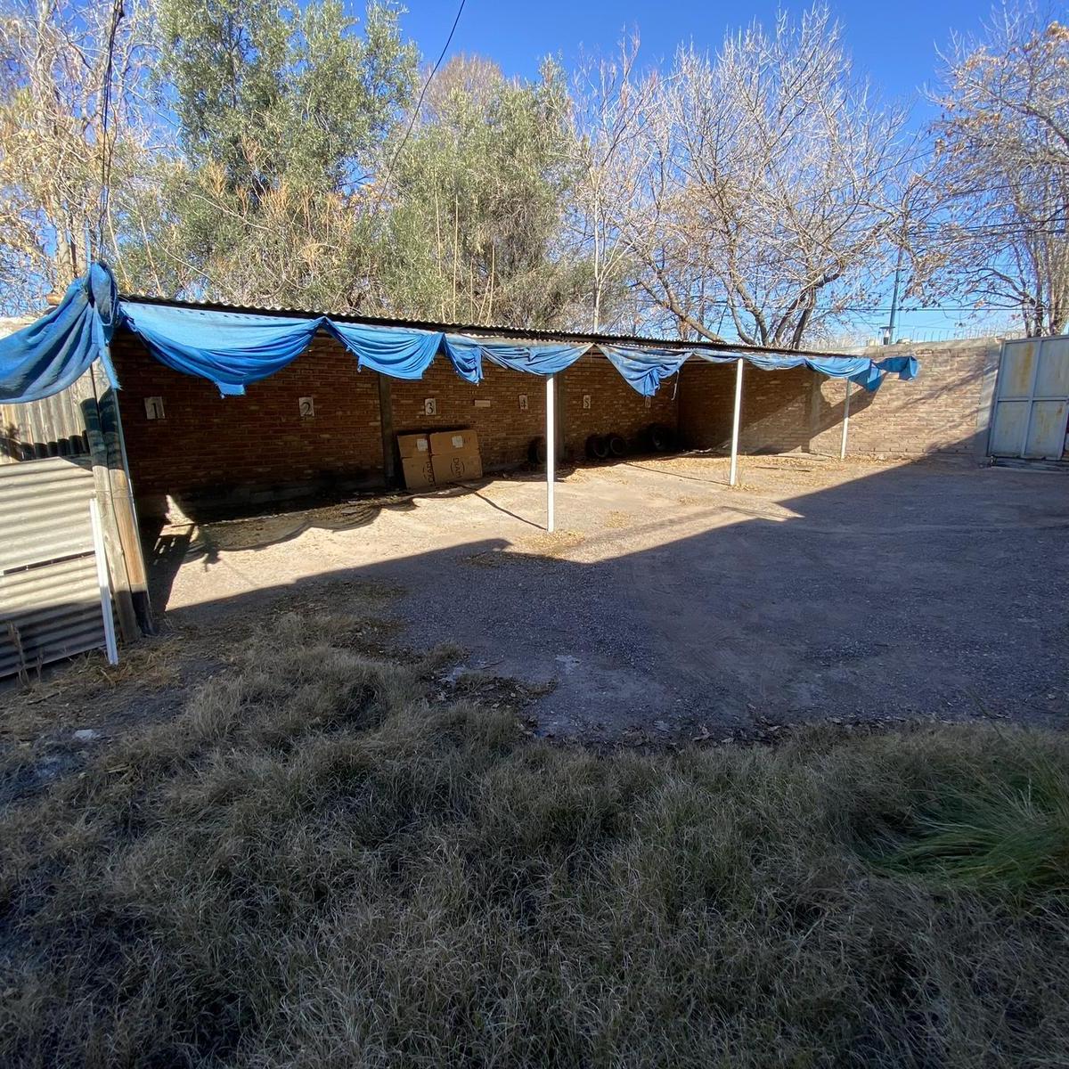 Casa o Lote en Venta Calle Perito Moreno 1819 - Godoy Cruz 2