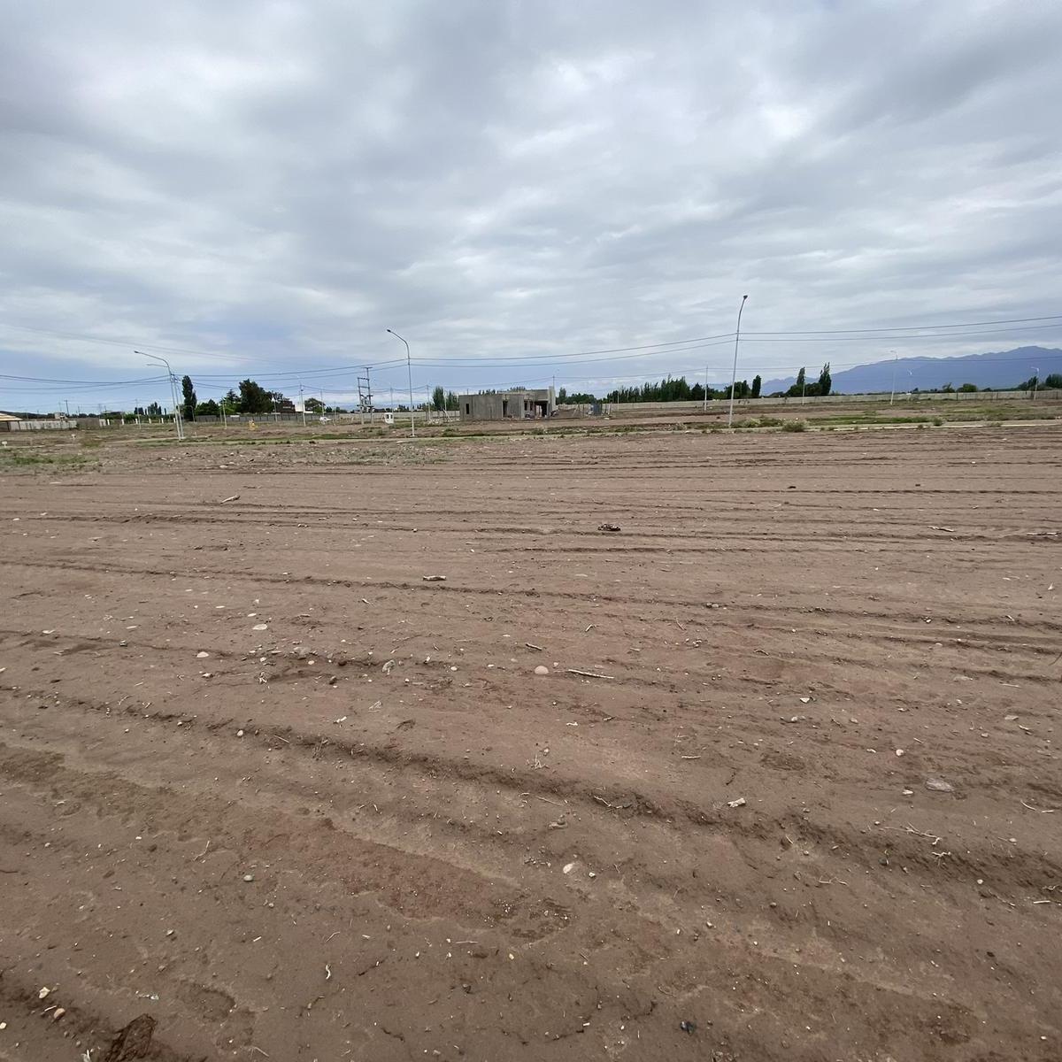 Lote en Venta Calle Azcuenaga - Luján de Cuyo 2