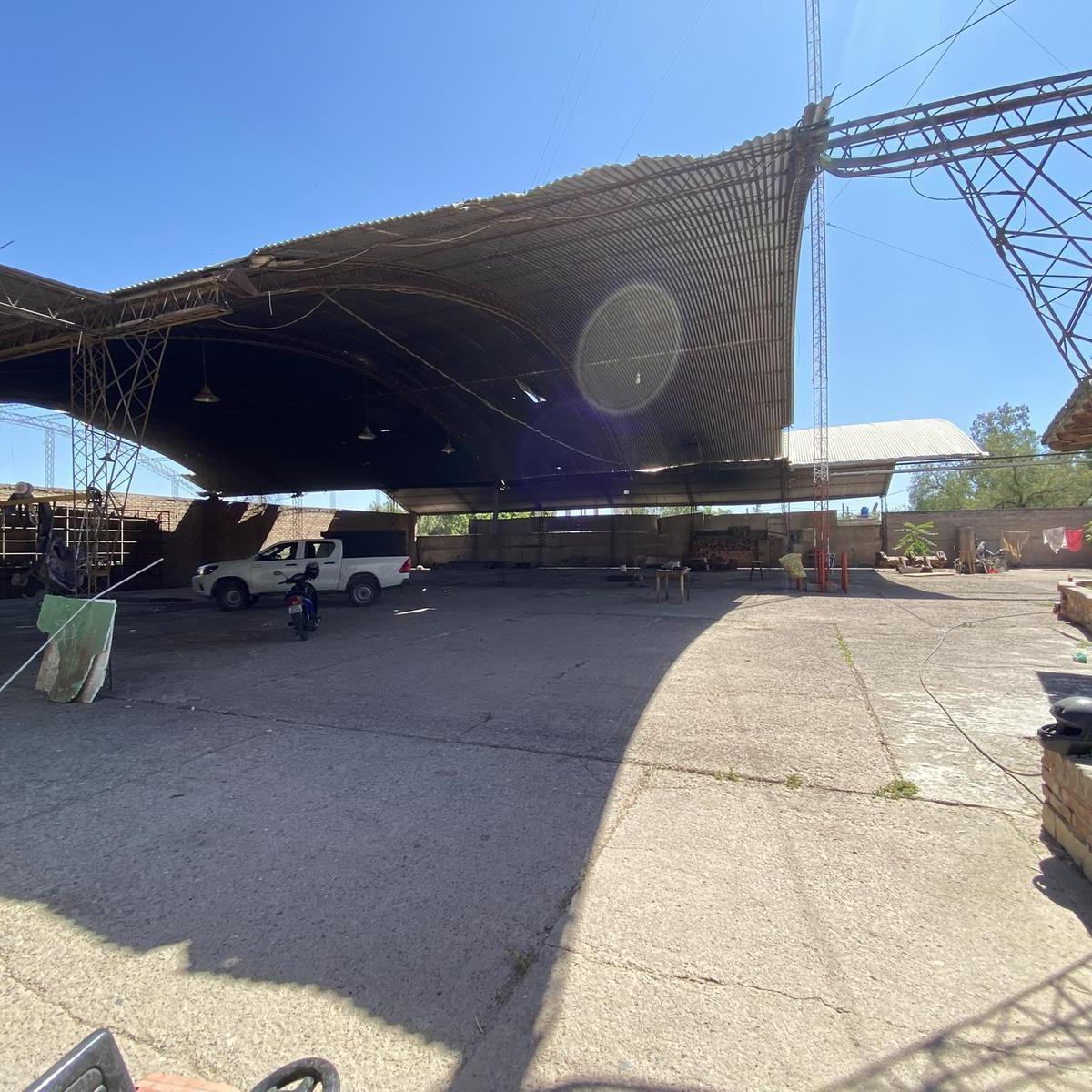Galpón en Venta Calle Chuquisaca - Godoy Cruz 3