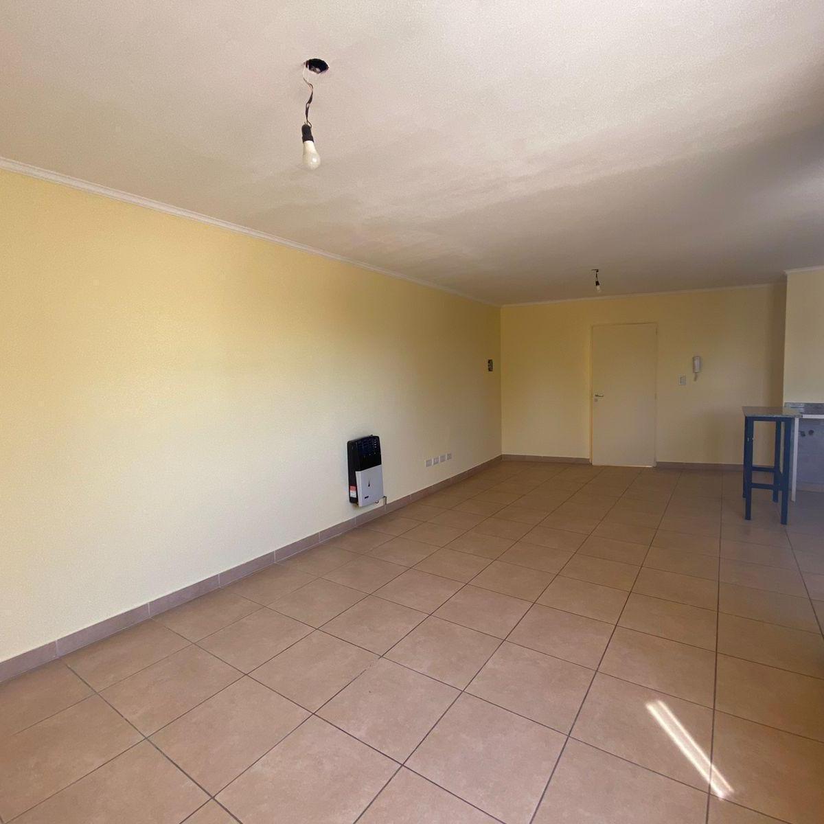 Departamento en Venta de 2 Dorm. y 1 Baño 2