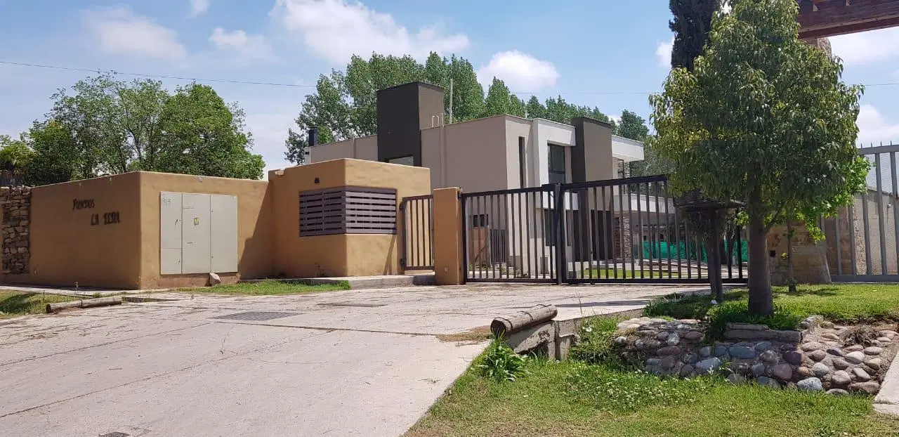 Casa en Chacras De Coria 3