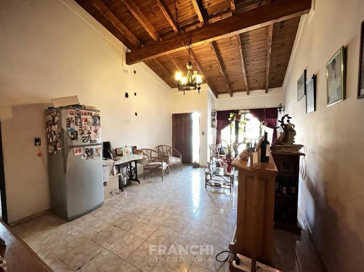 Foto de Casa en venta barrio 21 de Julio Carrodilla, imagen 2
