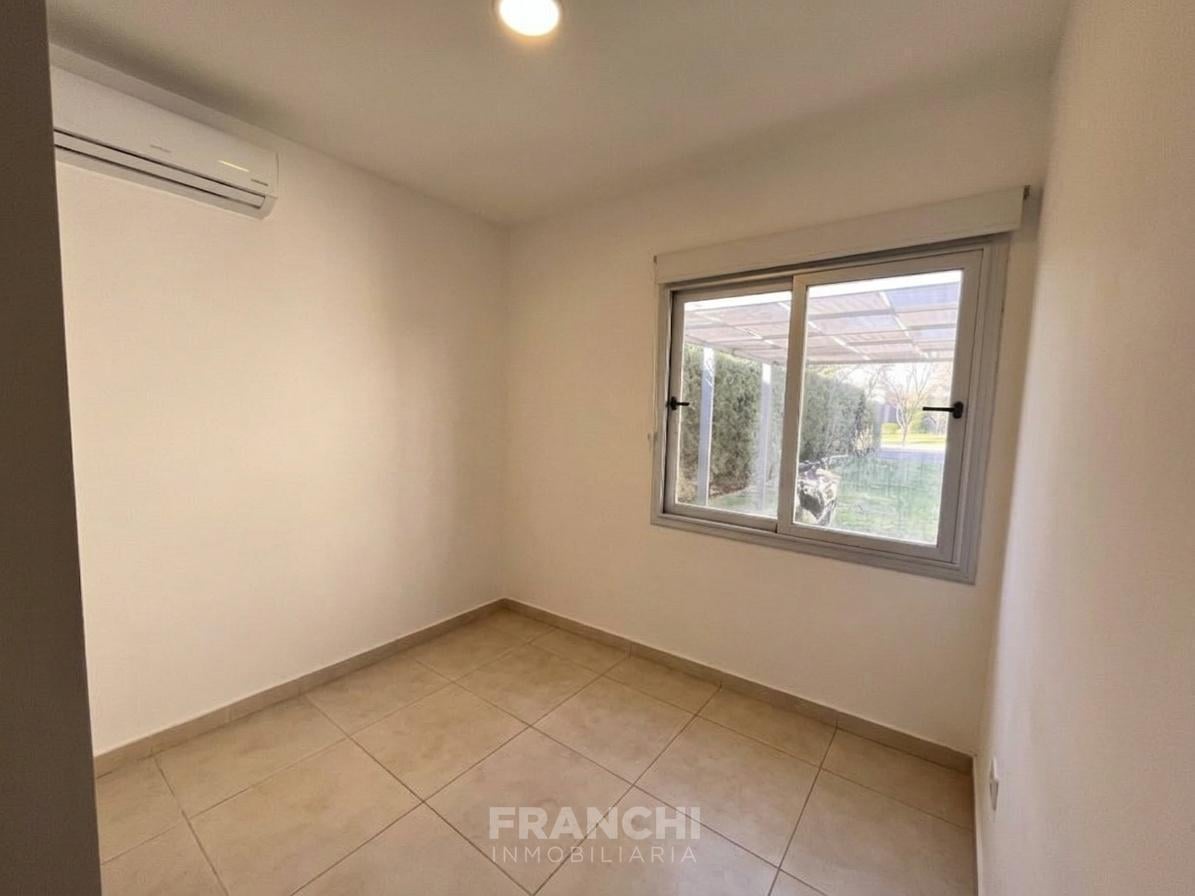 Foto de Casa en venta Barrio Las Candelas II, imagen 4