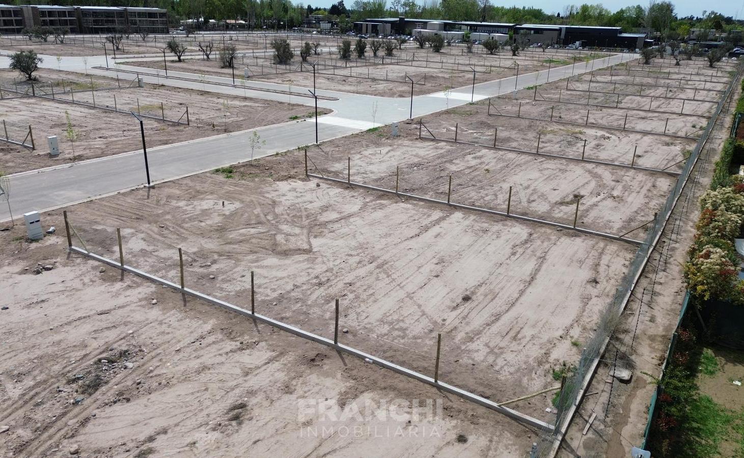Foto de Terreno en venta Barrio Terruño de Brown - Chacras de Coria, imagen 2