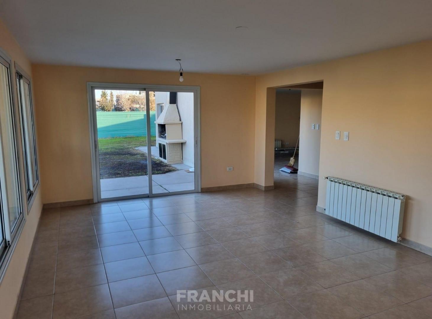 Foto de Casa 3 Dormitorios 3 baños B° El Marquesado, imagen 4