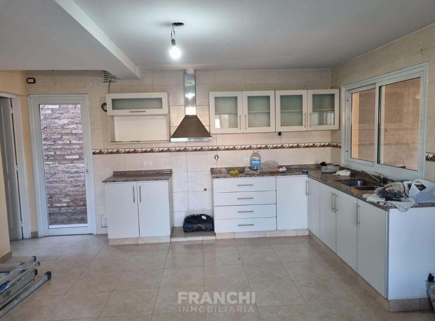 Foto de Casa 3 Dormitorios 3 baños B° El Marquesado, imagen 3