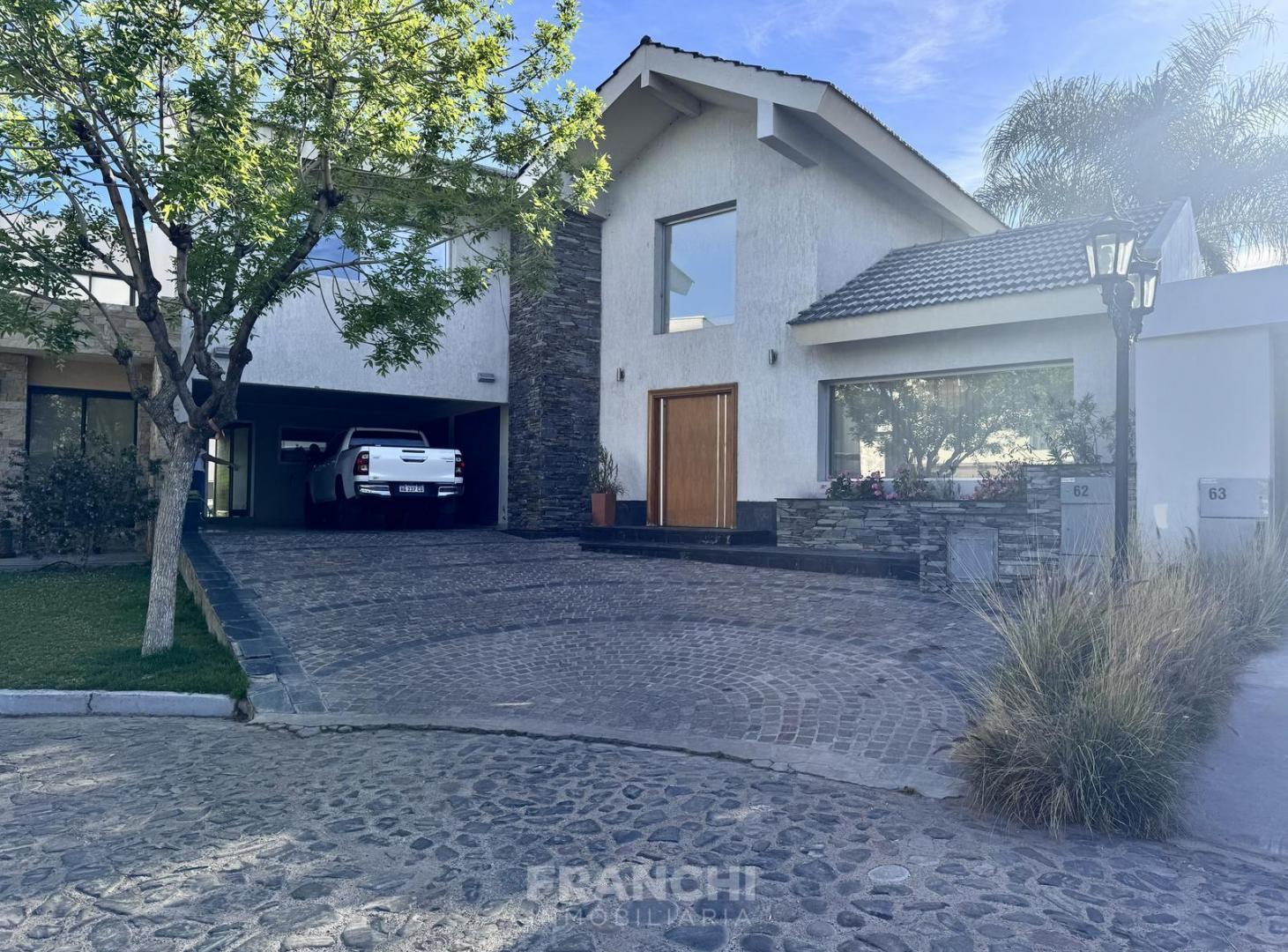 Foto de Casa en Villa Nueva De Guaymallen, imagen 2